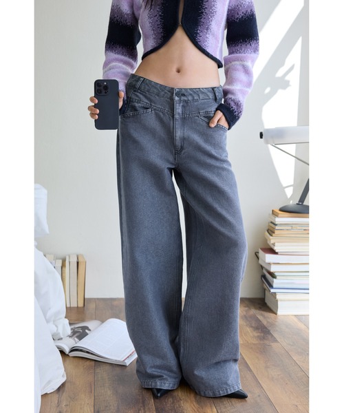 Desigual(デシグアル)の「バックラインフラップポケットワイドストレートデニム(デニムパンツ・レディース・ブラック・36/38/40/42/34)」の4枚目の写真