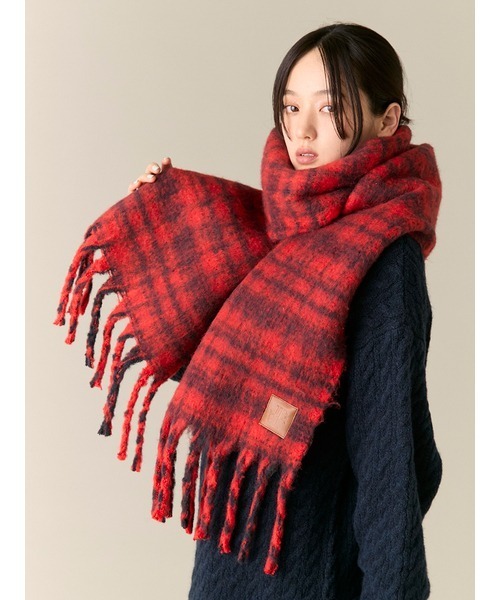 LILY BROWN(リリーブラウン)の「ブークレストール(ストール/ショール・レディース・ホワイト/レッド/ターコイズブルー/アイボリー・F)」の4枚目の写真