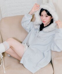 OLIVE des OLIVE | ロゴ刺繍ファー付きZIPパーカー(パーカー)