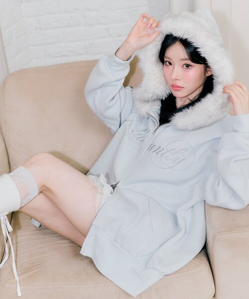 ロゴ刺繍ファー付きZIPパーカー（パーカー）｜OLIVE des OLIVE