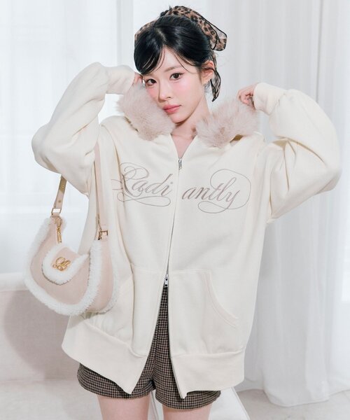 セール】ロゴ刺繍ファー付きZIPパーカー（パーカー）｜OLIVE des OLIVE