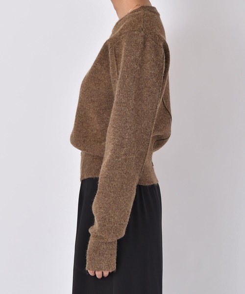 AKTE(アクテ)の「ショルダーパッドミドルセーター(ニット/セーター・レディース・ブラウン/セージグリーン・FREE)」の6枚目の写真