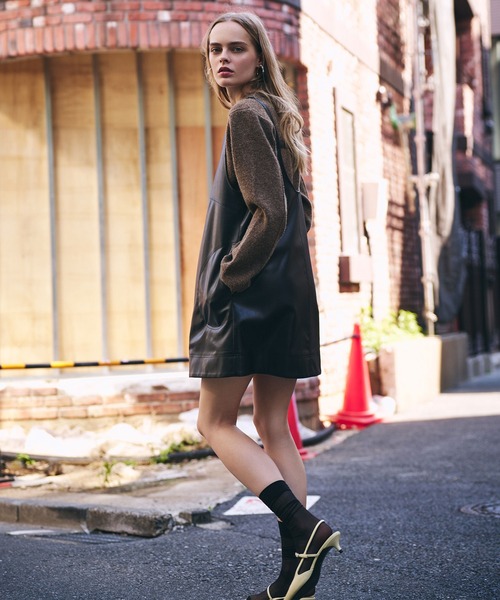 AKTE(アクテ)の「ショルダーパッドミドルセーター(ニット/セーター・レディース・ブラウン/セージグリーン・FREE)」の4枚目の写真