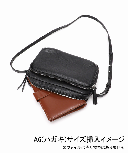 OSKR(オーエスケーアール)の「OSKR別注 ミニショルダー フェイクレザーバッグ(ショルダーバッグ・メンズ・ブラック・FREE)」の8枚目の写真