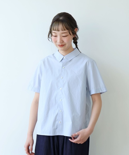 bulle de savon(ビュルデサボン)の「△オーガニックコットン 60/1タイプライタイプライター 半袖シャツ(シャツ/ブラウス・レディース・サックスブルー/ホワイト/ベージュ・FREE)」の1枚目の写真