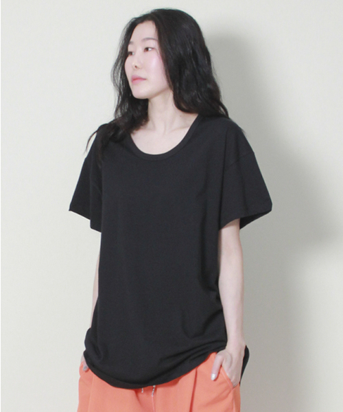 DEMARC(ドゥマーク)の「ソリッドアンバランスルーズフィットクルーネック半袖Tシャツブラック(Tシャツ/カットソー・レディース・その他・LARGE/MEDIUM)」の9枚目の写真