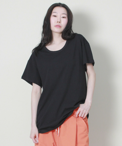 DEMARC(ドゥマーク)の「ソリッドアンバランスルーズフィットクルーネック半袖Tシャツブラック(Tシャツ/カットソー・レディース・その他・LARGE/MEDIUM)」の11枚目の写真