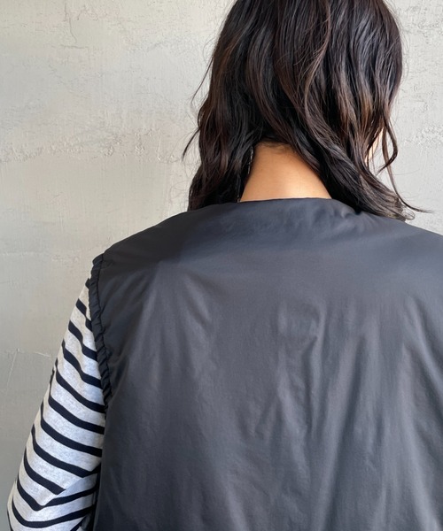 DANTON（ダントン）の「[DANTON/ダントン] ナイロンタフタ インサレーションノーカラーベスト（ベスト・レディース・ブラック/グレイッシュベージュ・XL/L/M）」の6枚目の写真