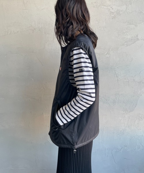 DANTON（ダントン）の「[DANTON/ダントン] ナイロンタフタ インサレーションノーカラーベスト（ベスト・レディース・ブラック/グレイッシュベージュ・XL/L/M）」の3枚目の写真