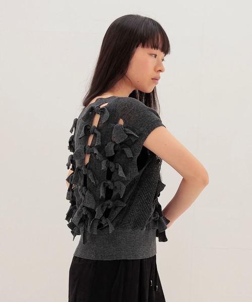 DRESSLAVE（ドレスレイブ）の「monster ribbon knit(モンスターリボンニット)（ニット/セーター・レディース・ブラック/ベージュ・38）」の3枚目の写真