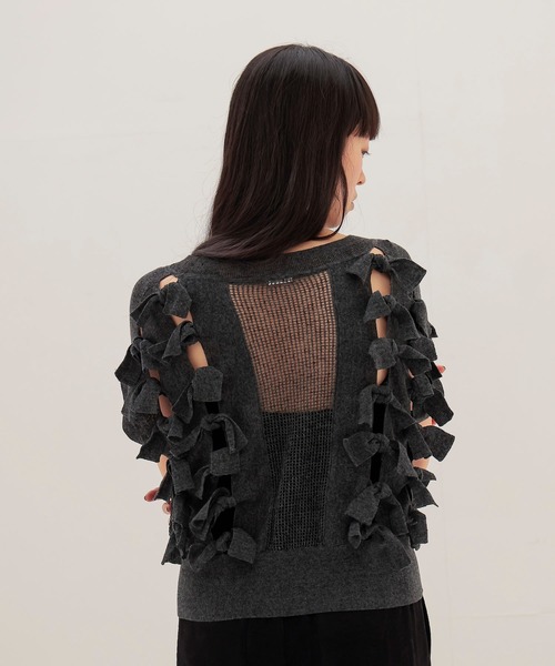DRESSLAVE（ドレスレイブ）の「monster ribbon knit(モンスターリボンニット)（ニット/セーター・レディース・ブラック/ベージュ・38）」の4枚目の写真