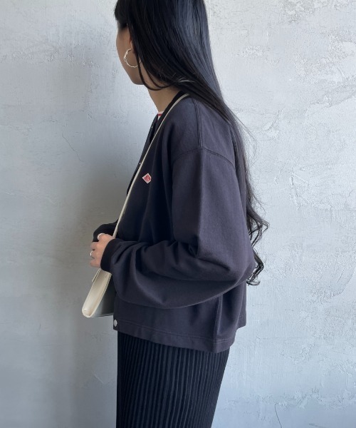 DANTON（ダントン）の「【WEB先行予約】[DANTON/ダントン] ドットボタン クルーネックスウェットカーディガン（カーディガン/ボレロ・レディース・チャコールグレー/レッド/オフホワイト・38）」の16枚目の写真