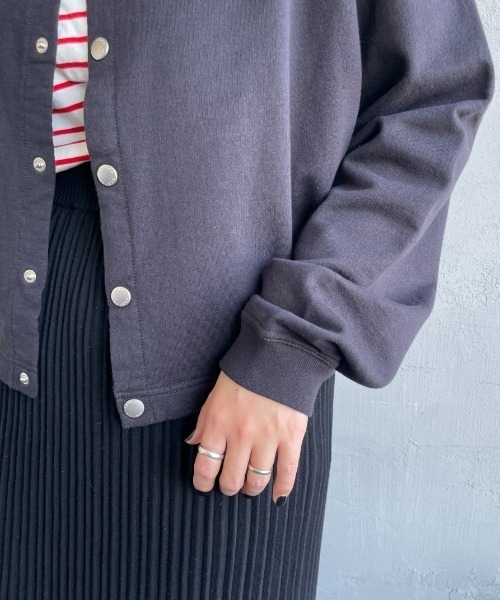 DANTON（ダントン）の「【WEB先行予約】[DANTON/ダントン] ドットボタン クルーネックスウェットカーディガン（カーディガン/ボレロ・レディース・チャコールグレー/レッド/オフホワイト・38）」の22枚目の写真