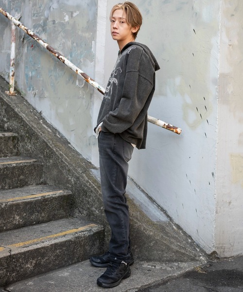 WEGO(ウィゴー)の「WEGO/スリムフィットデニムパンツ(デニムパンツ・メンズ・コバルトブルー/ブラック系3・SMALL/MEDIUM/LARGE)」の4枚目の写真