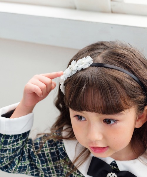 Rora（ローラ）の「スノーフラワー カチューシャ（カチューシャ・キッズ・ホワイト・FREE）」の5枚目の写真