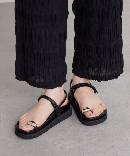 BEARDSLEY（ビアズリー）の「《2/12(木)12：00予約開始》トゥリングサンダル（サンダル・レディース・ホワイト/ブラック・36/37/38）」の12枚目の写真