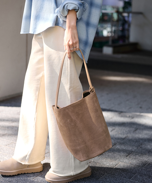 FRAMeWORK（フレームワーク）の「AULENTTI/オウレンティ ONE HANDLE TOTE WITH POACH（トートバッグ・レディース・ベージュ/ブラック・FREE）」の15枚目の写真