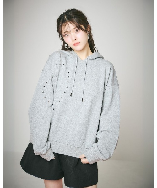 LANTINAM(ランティナム)の「【UNISEX】Heart Studs Hoodie(パーカー・レディース・ピンク/チャコールグレー・MEDIUM/LARGE)」の1枚目の写真