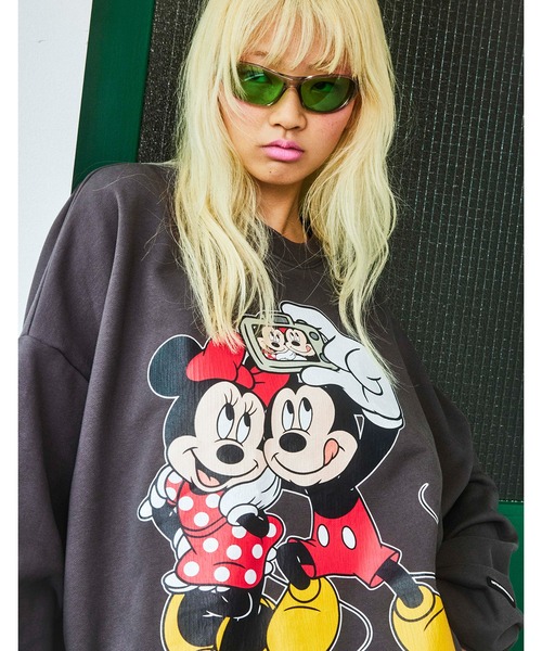 【8】【it】【little sunny bite Disney collection】micky & minnie selfie sweat top