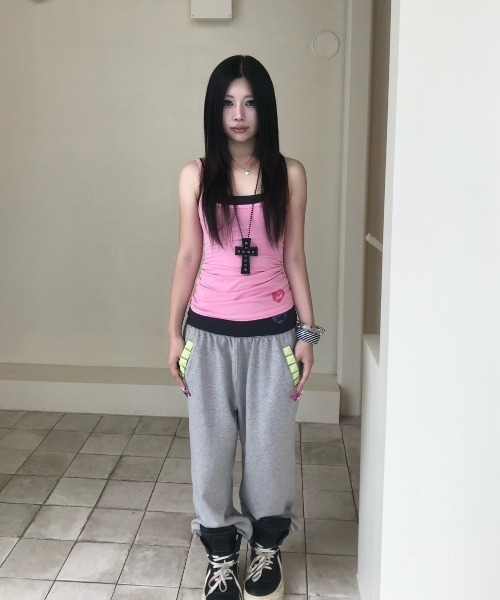 SCULPTOR(スカルプター)の「Napoleon Stud Sweatpants(スウェットパンツ・レディース・エメラルドブルー/グレー/ブラック・MEDIUM/SMALL)」の18枚目の写真