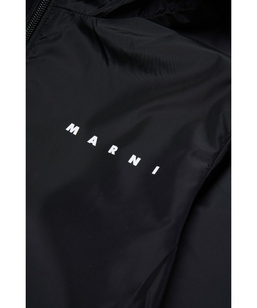 MARNI（マルニ）の「キッズ ジップアップジャケット MARNI KID（ナイロンジャケット・キッズ・ブラック・4Y/10Y/12Y/14Y/6Y）」の3枚目の写真