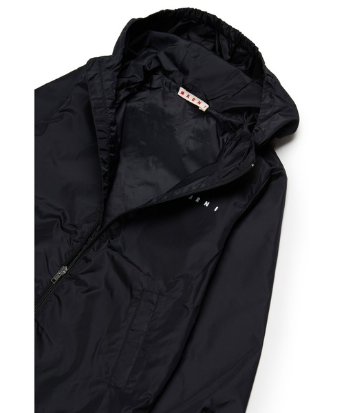 MARNI（マルニ）の「キッズ ジップアップジャケット MARNI KID（ナイロンジャケット・キッズ・ブラック・4Y/10Y/12Y/14Y/6Y）」の4枚目の写真