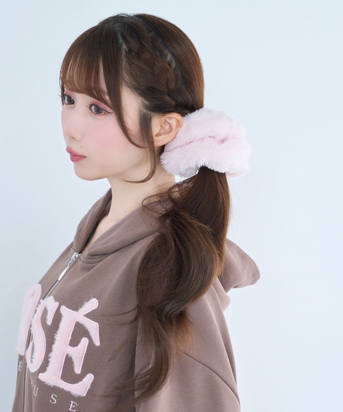 Rose Muse（ロゼミューズ）の「Fur chouchou（シュシュ・レディース・ピンク/ブラック・FREE）」の2枚目の写真
