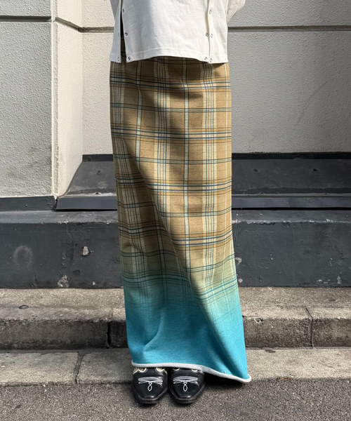 Oriens JOURNAL STANDARD（オリエンス ジャーナルスタンダード）の「チェックグラディエントスカート（スカート・レディース・イエロー/ブルー系その他・FREE）」の4枚目の写真