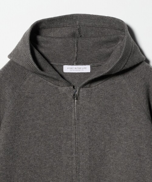 A DAY IN THE LIFE UNITED ARROWS(アデイインザライフユナイテッドアローズ)の「ジャガードニット ダブルジップ パーカー2 ‐ウォッシャブル‐ <A DAY IN THE LIFE>(パーカー・レディース・グレー系/ナチュラル/ネイビー・FREE)」の5枚目の写真