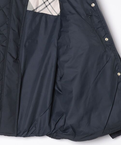 Barbour（バブアー）の「Laoise キルティングジャケット（その他アウター・レディース・ベージュ/ネイビー・8/10）」の22枚目の写真