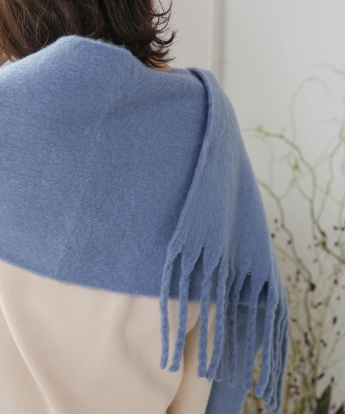 Bou Jeloud（ブージュルード）の「シャギーボリュームマフラー（マフラー・レディース・ライトカーキ・ONE SIZE）」の9枚目の写真