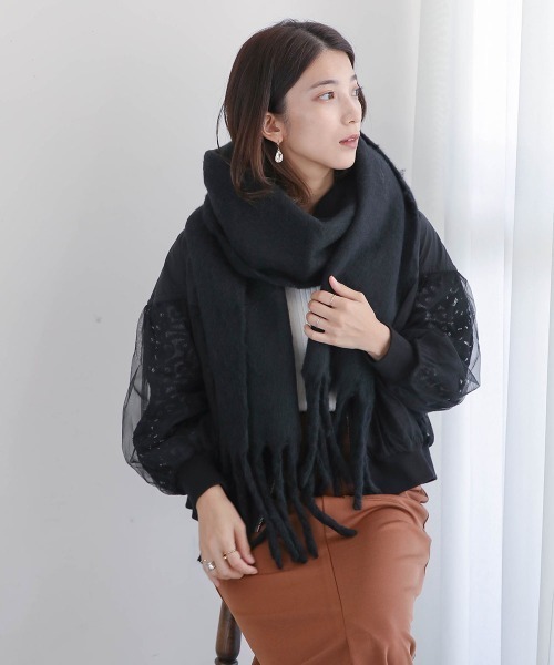 Bou Jeloud（ブージュルード）の「シャギーボリュームマフラー（マフラー・レディース・ライトカーキ・ONE SIZE）」の10枚目の写真