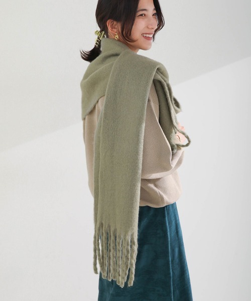 Bou Jeloud（ブージュルード）の「シャギーボリュームマフラー（マフラー・レディース・ライトカーキ・ONE SIZE）」の13枚目の写真