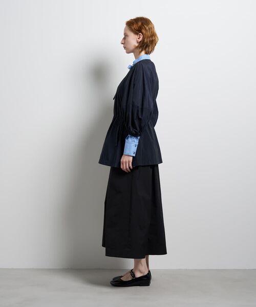 LANVIN en Bleu(ランバンオンブルー)の「ストーンナイロンライトブルゾン(テーラードジャケット・レディース・ベージュ/ネイビー・38/36)」の4枚目の写真
