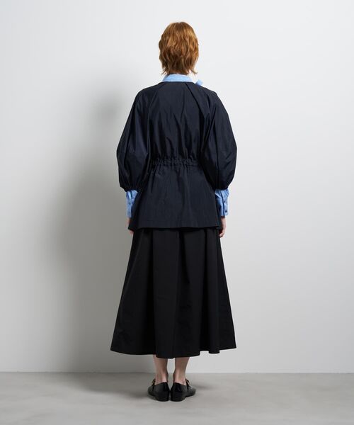 LANVIN en Bleu(ランバンオンブルー)の「ストーンナイロンライトブルゾン(テーラードジャケット・レディース・ベージュ/ネイビー・38/36)」の5枚目の写真