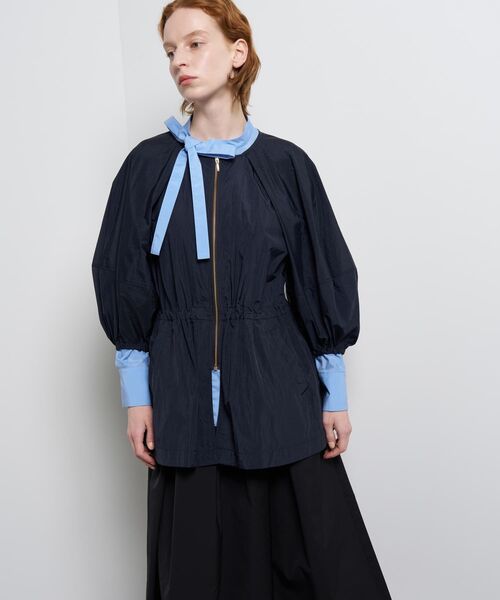 LANVIN en Bleu(ランバンオンブルー)の「ストーンナイロンライトブルゾン(テーラードジャケット・レディース・ベージュ/ネイビー・38/36)」の7枚目の写真