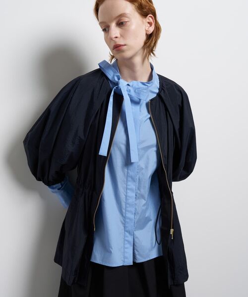 LANVIN en Bleu(ランバンオンブルー)の「ストーンナイロンライトブルゾン(テーラードジャケット・レディース・ベージュ/ネイビー・38/36)」の8枚目の写真