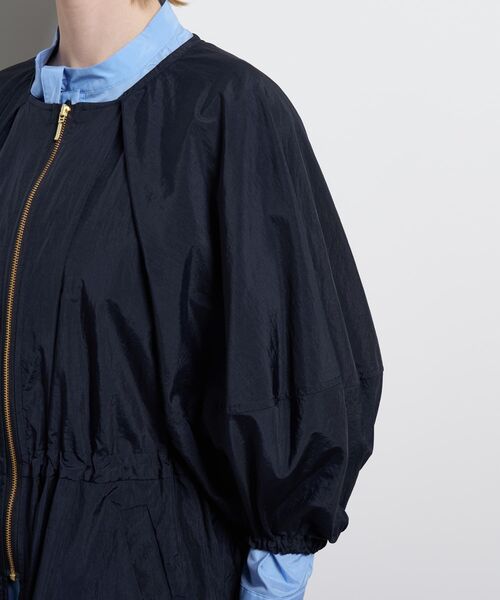 LANVIN en Bleu(ランバンオンブルー)の「ストーンナイロンライトブルゾン(テーラードジャケット・レディース・ベージュ/ネイビー・38/36)」の10枚目の写真