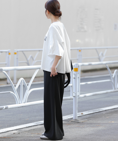 JOURNAL STANDARD relume（ジャーナルスタンダード　レリューム）の「［26SS新作］カットオフワイドロゴTee（Tシャツ/カットソー・レディース・グレー/ホワイト/ブラウン・FREE）」の16枚目の写真