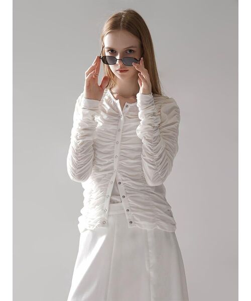 :ETHROF(イーサオブ)の「SHEER GATHER CREW NECK CARDIGAN(Tシャツ/カットソー・レディース・ホワイト/ブラック・FREE)」の5枚目の写真