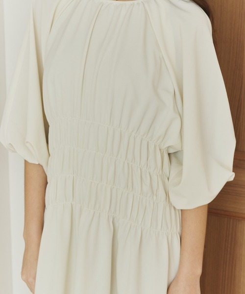 OLUN(オルン)の「2-way waist gathered onepiece/2wayウエストギャザーワンピース(ワンピース・レディース・アイボリー/ブラウン/ブラック・FREE/X-SMALL/SMALL)」の20枚目の写真