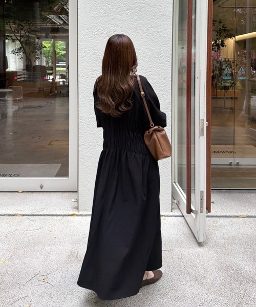 OLUN(オルン)の「2-way waist gathered onepiece/2wayウエストギャザーワンピース(ワンピース・レディース・アイボリー/ブラウン/ブラック・FREE/X-SMALL/SMALL)」の11枚目の写真