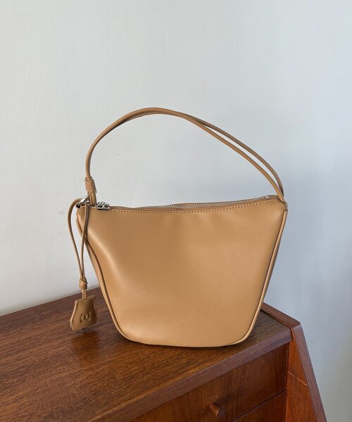CAPRICIEUX LE'MAGE（カプリシューレマージュ）の「2WAYアジャストミニバッグ（ショルダーバッグ・レディース・ベージュ/アイボリー/ブラック・FREE）」の15枚目の写真