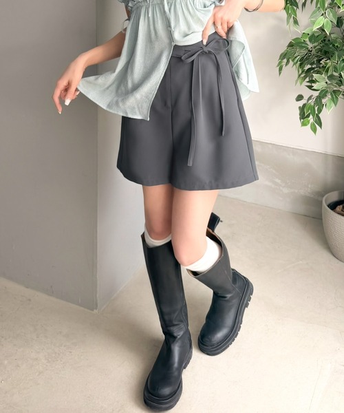 mily bilet(ミウィビレット)の「【mily bilet】シンプルじゃない、“ちょうどいい洒落感”。ウエストリボン付きハイウエストショートパンツ(その他パンツ・レディース・チャコールグレー/ブラック・LARGE/MEDIUM/SMALL/X-LARGE)」の18枚目の写真