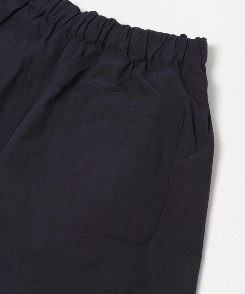 URBAN RESEARCH DOORS（アーバンリサーチドアーズ）の「『150サイズ』撥水タックワイドパンツ(KIDS)（その他パンツ・キッズ・ネイビー/グレー系その他・150）」の4枚目の写真