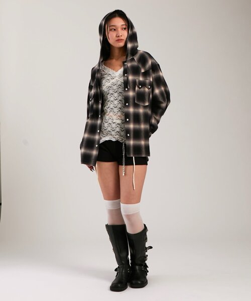 WHO'S WHO gallery(フーズフーギャラリー)の「【UNISEX】Sourcreamウエスタンオンブレチェックフードシャツ(シャツ/ブラウス・レディース・ブラック/ブラウン/ネイビー・FREE)」の7枚目の写真