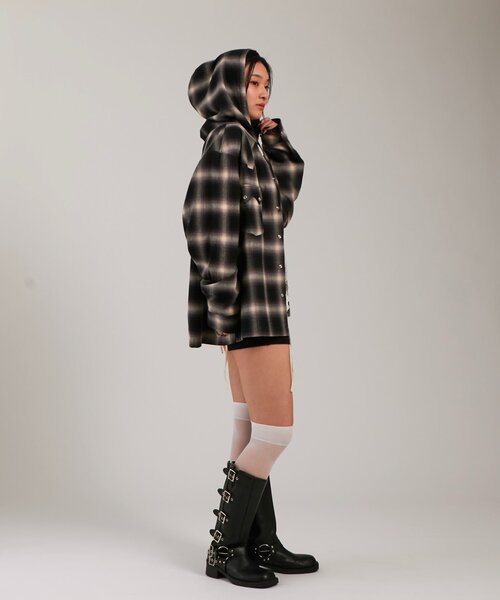 WHO'S WHO gallery(フーズフーギャラリー)の「【UNISEX】Sourcreamウエスタンオンブレチェックフードシャツ(シャツ/ブラウス・レディース・ブラック/ブラウン/ネイビー・FREE)」の8枚目の写真