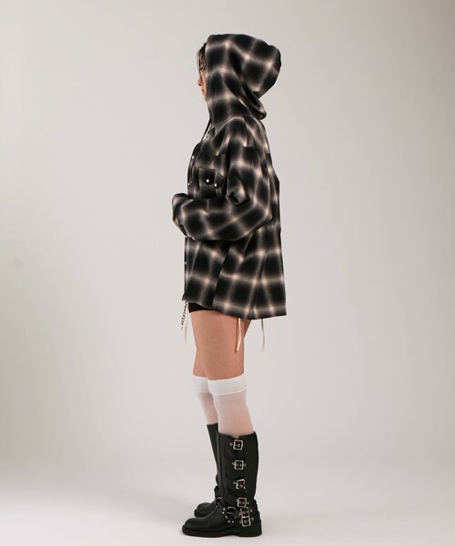 WHO'S WHO gallery(フーズフーギャラリー)の「【UNISEX】Sourcreamウエスタンオンブレチェックフードシャツ(シャツ/ブラウス・レディース・ブラック/ブラウン/ネイビー・FREE)」の9枚目の写真