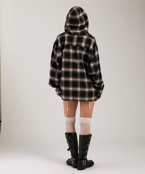 WHO'S WHO gallery(フーズフーギャラリー)の「【UNISEX】Sourcreamウエスタンオンブレチェックフードシャツ(シャツ/ブラウス・レディース・ブラック/ブラウン/ネイビー・FREE)」の10枚目の写真