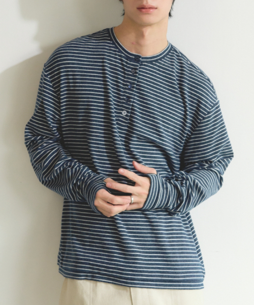 eastserviceshop(イーストサービスショップ)の「レイヤーソールストライプロングスリーブ - ブルーチャコール(Tシャツ/カットソー・レディース・ブルー・SMALL/MEDIUM/X-SMALL)」の5枚目の写真
